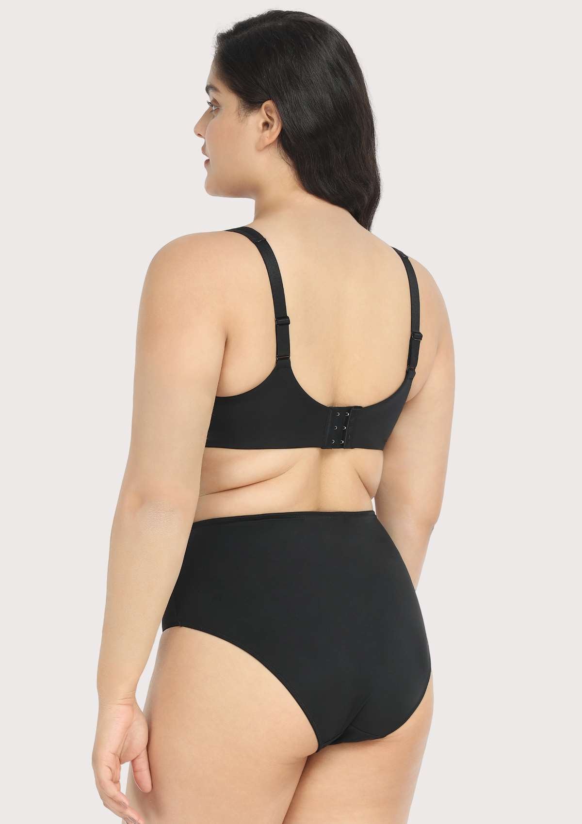 Patricia T-shirt Black Lightly Padded Underwire Minimizer Bra - HSIA