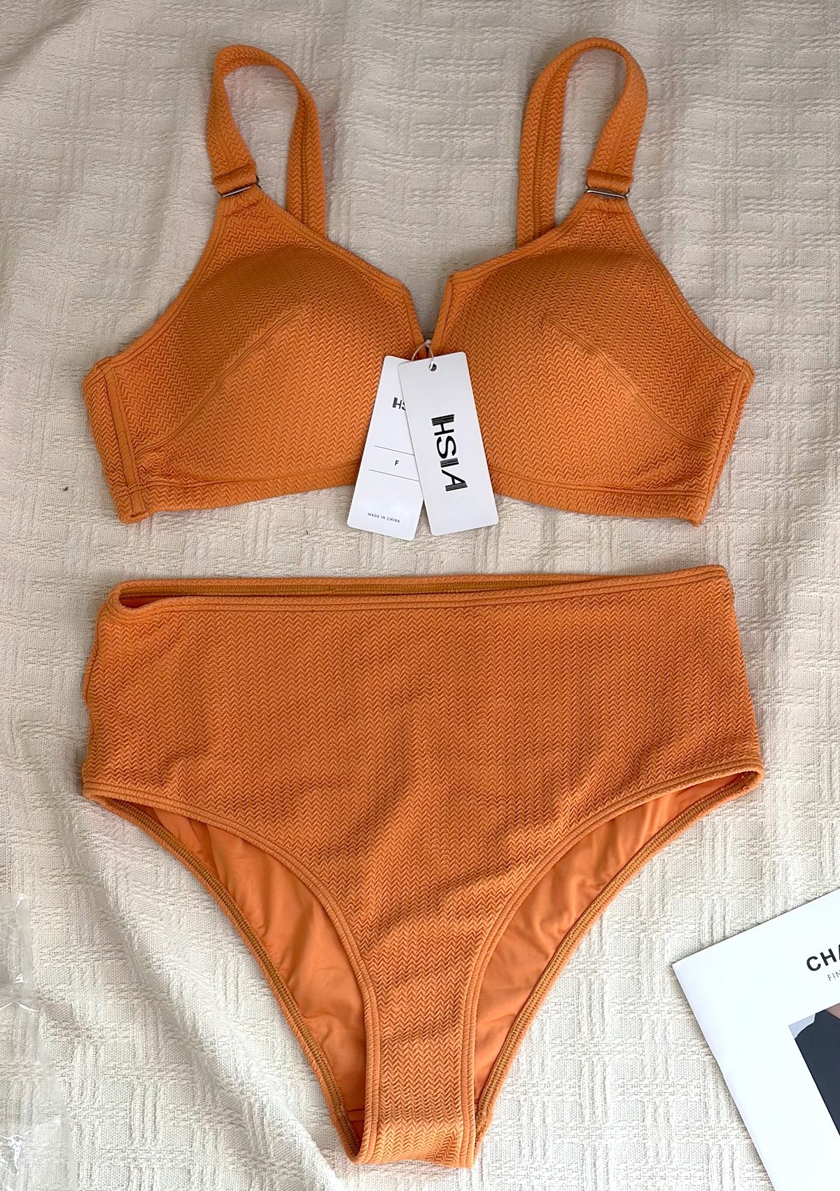 HSIA—V-wire Plunge Textured Two-piece Bikini Set - HSIA